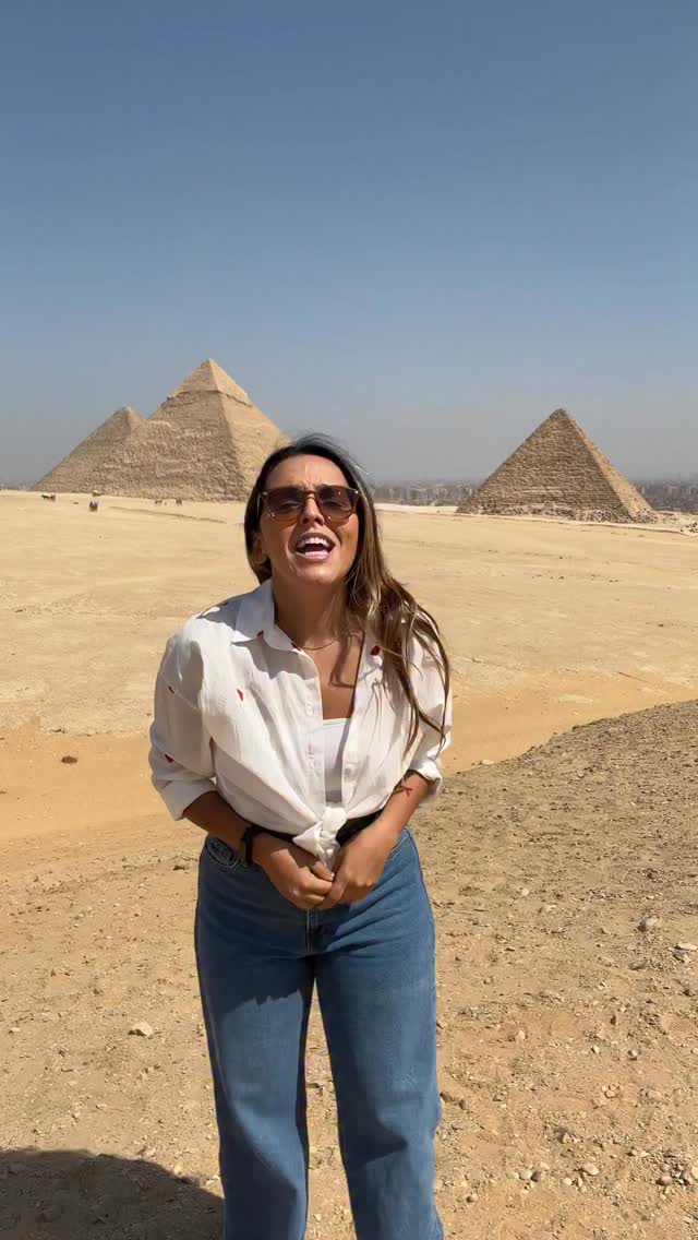 VIAJE COMIGO pro EGITO em 2026 ✈️🇪🇬 As vagas da minha Expedição Egito Além das Pirâmides estão oficialmente abertas! Entre os dias 2 e 15 de novembro, eu e mais 15 viajantes vamos viajar pelo Egito de Norte a Sul com a @maktubtravel que já ajudou mais de 10 mil brasileiros a realizarem esse sonho com muito conforto e segurança!  ✨QUAL A DATA DA VIAGEM?
- Parte 1: Egito Além das Pirâmides de 2 a 15 de novembro
- Parte 2: Aventura Beduína de 15 a 19 de novembro (para um mínimo de 10 viajantes e só pode fazer a parte 2 quem fizer a parte 1, tá?)

✨EU PRECISO FALAR INGLÊS?
NÃO! A minha expedição é TODA EM PORTUGUÊS! A @maktubtravel tem os melhores guias (eles falam perfeitamente) e tudo é explicado em português!

✨SERÃO QUANTAS VAGAS?
A expedição será para 25 vagas, sendo a prioridade de quem reservar primeiro!

✨O QUE A VIAGEM INCLUI?
- Guia egiptólogo profissional em português;
- Recepção direta no aeroporto do Cairo e transfer;
- Auxílio de visto no Aeroporto do Egito;
- Hospedagem em hotéis 4 estrelas ou superior;
- Resort All Inclusive em Hurghada;
- Cruzeiro pelo Nilo;
- Transporte com ar condicionado durante toda a viagem;
- Passagem trem noturno dentro do Egito;
- Todas as visitas indicadas no programa de viagem e seus ingressos;
- Refeições indicadas no programa de viagem como inclusas;
- Acesso ao grupo do Whataspp e Facebook para orientações pré-viagem;
- Live exclusiva pré-viagem com a Amandinha;
- Camiseta oficial do Prefiro Viajar;
- Pack de Presets para editar suas fotos!

✨O QUE A VIAGEM NÃO INCLUI?
- Voos até o Cairo
- Refeições e passeios fora do programa
- Visto para Egito (25 dólares)

✨QUANTO CUSTA?
A partir de $2.660 dólares por pessoa!

✨COMO SABER MAIS E RESERVAR?
Mande AGORA o seu e-mail para maktubtravel@gmail.com! Vamos fazer todas as reservas e responder dúvidas EXCLUSIVAMENTE por e-mail.

Ahhh! E, se você não puder ir comigo, está tudo bem! Porque todos os meus seguidores tem 50 dólares de desconto nas viagens da @maktubtravel . Eles tem viagem pra cá todo mês! 🤍 #egito