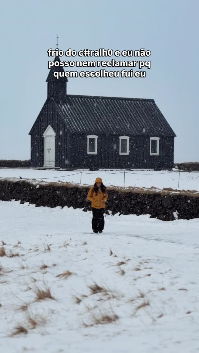 Não posso nem reclamar do clima da Islândia porque quem escolheu foi eu 🤭

✨Descontos pra sua viagem✨

📱Chip internacional @holafly_pt cupom: PREFIROVIAJAR
🩺 Seguro viagem @assist365br cupom: PREFIROVIAJAR 
🇮🇸 Viagens para Islândia @bullexpedicoes cupom: PREFIROVIAJAR 

#islandia #iceland