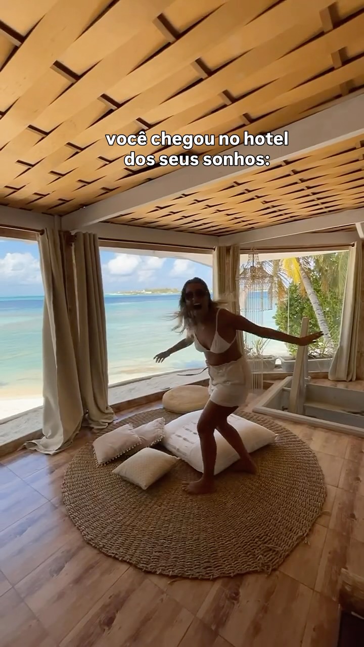 O mais louco é pensar que a @samuraguesthouse fica em MALDIVAS e você ainda tem pensão completa a partir de R$1000 a diária 😱 #maldivas